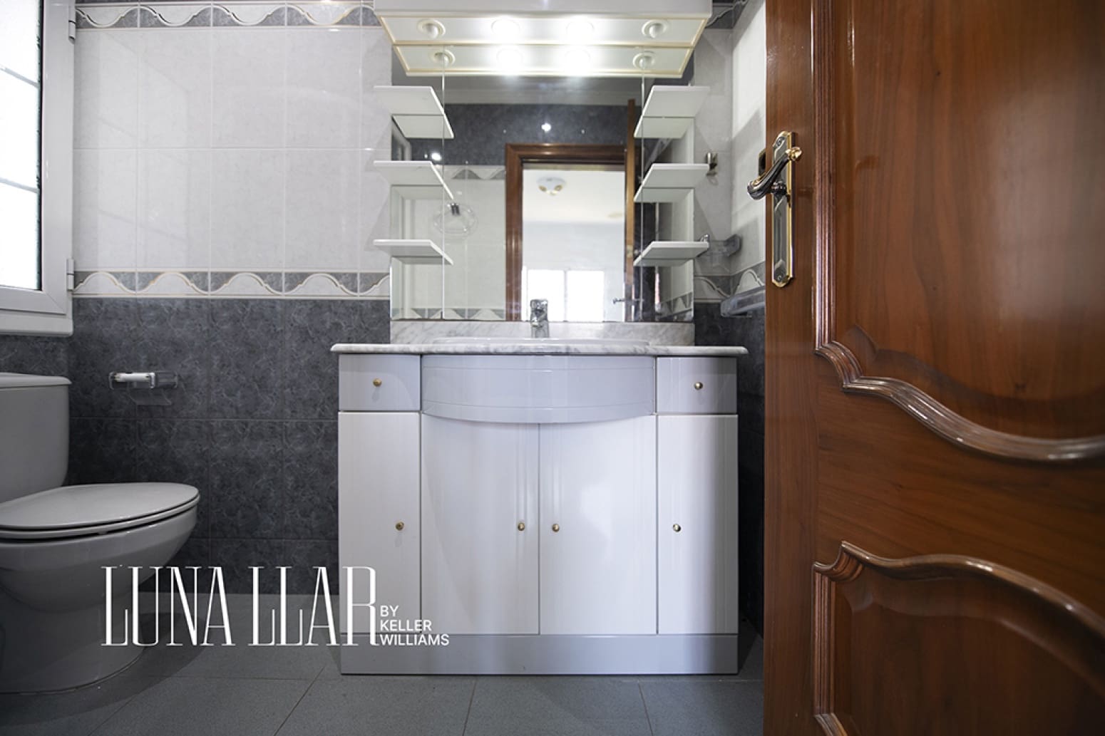 Chalet de 6 habitaciones en Gavà en venta con piscina garaje - 995.000 € (Ref: 9941844)