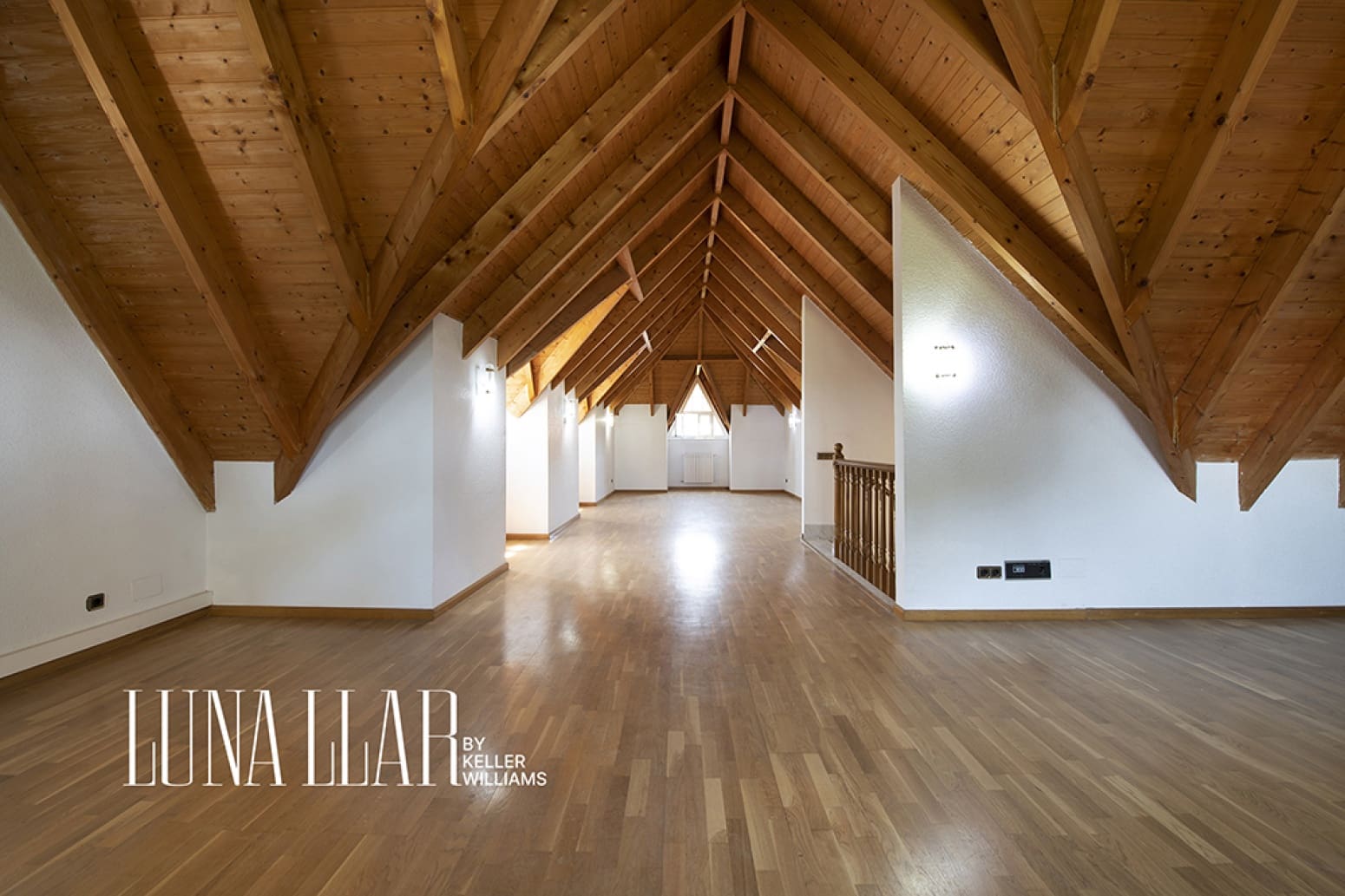 Chalet de 6 habitaciones en Gavà en venta con piscina garaje - 995.000 € (Ref: 9941844)