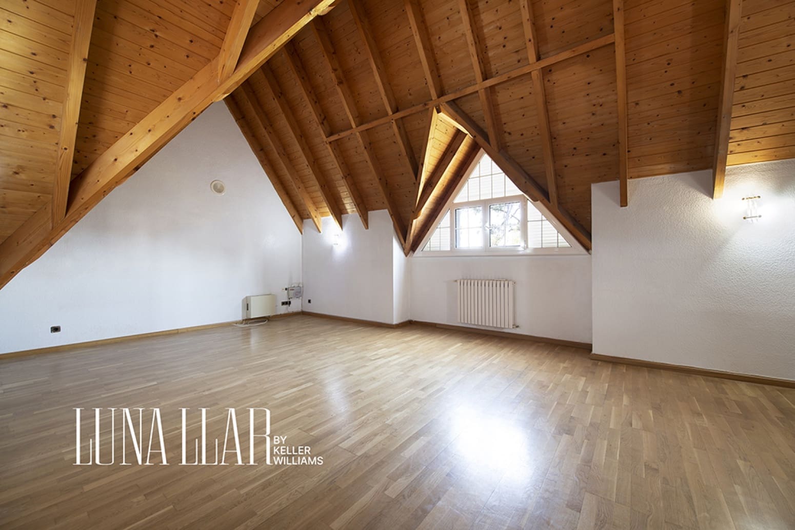 Chalet de 6 habitaciones en Gavà en venta con piscina garaje - 995.000 € (Ref: 9941844)