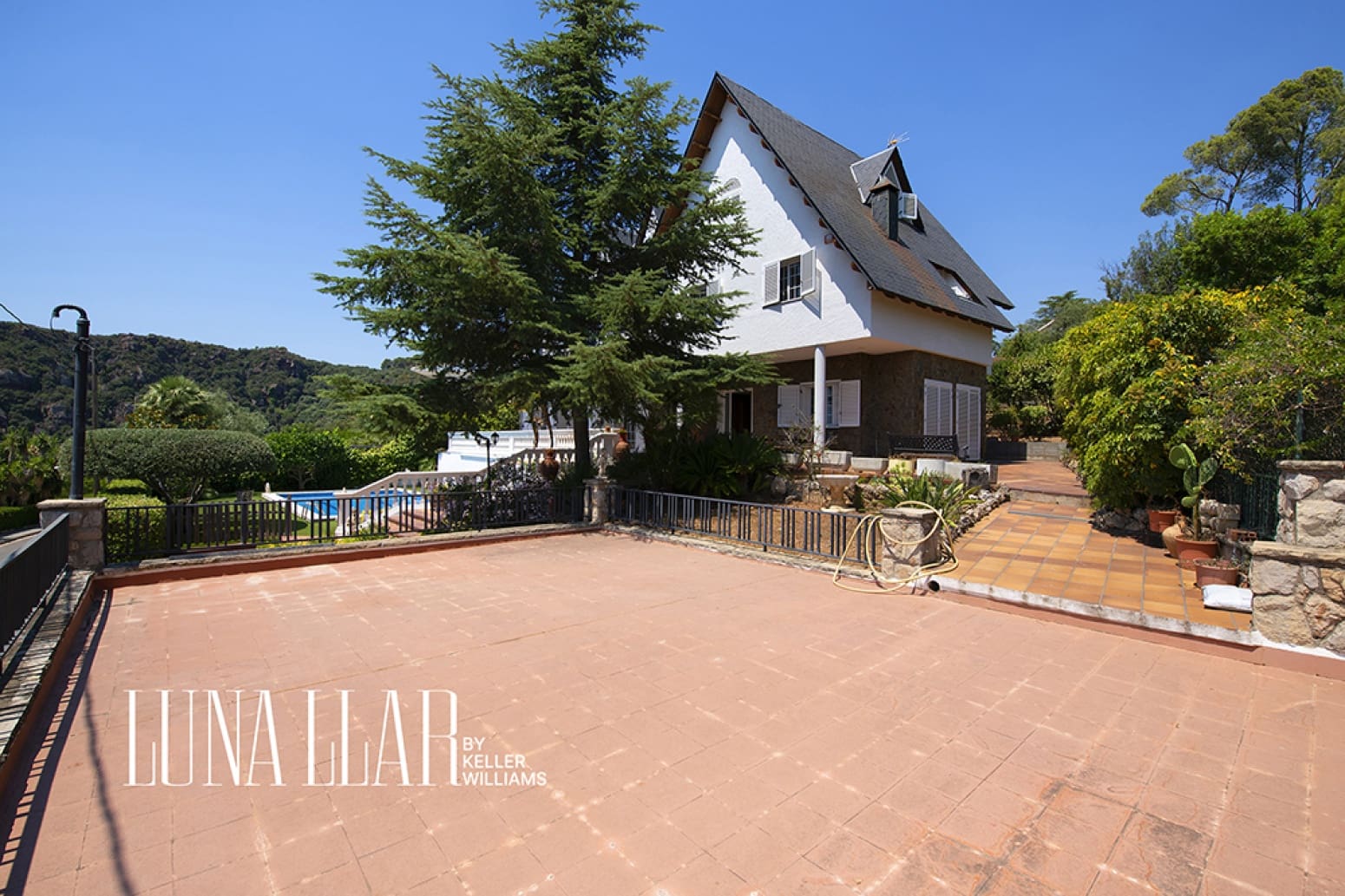 Chalet de 6 habitaciones en Gavà en venta con piscina garaje - 995.000 € (Ref: 9941844)