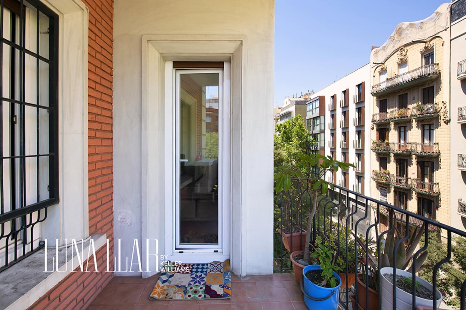 3 soveværelse Lejlighed til salg i Barcelona by - € 440.000 (Ref: 9945329)