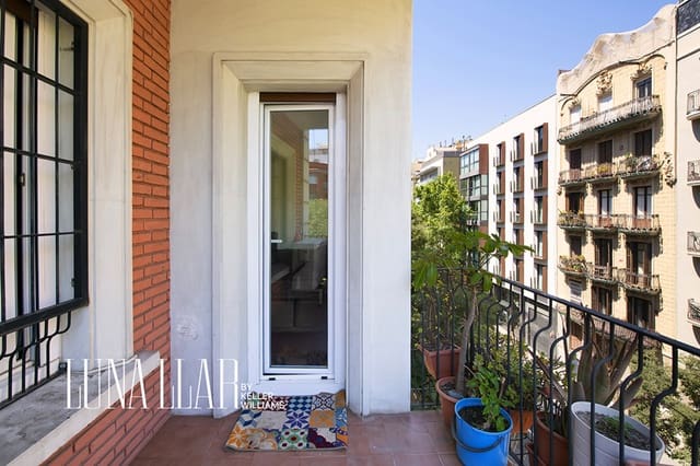 3 soveværelse Lejlighed til salg i Sant Antoni, Barcelona by - € 440.000 (Ref: 9945329)