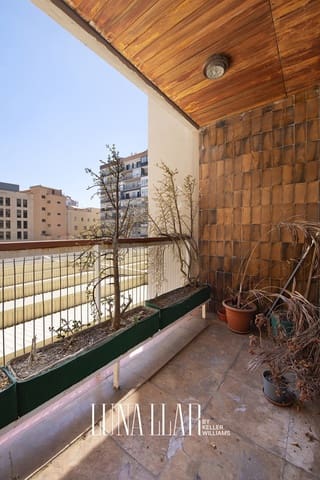 4 soverom Leilighet til salgs i L'Antiga Esquerra de L'Eixample, Barcelona by - € 760 000 (Ref: 9947399)
