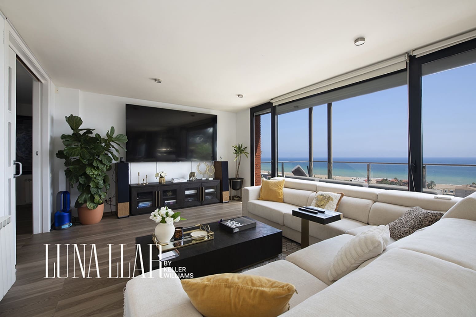 5 slaapkamer Villa te huur in Sitges met zwembad garage - € 8.000 (Ref: 9964826)