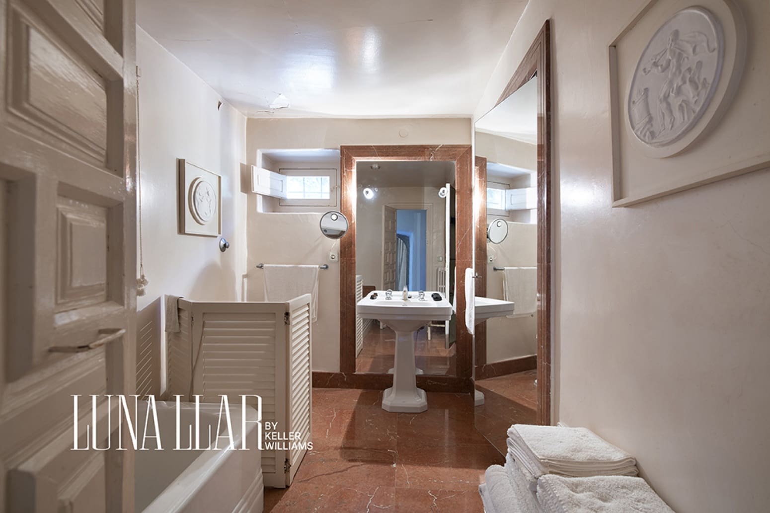 8 bedroom Villa for sale in Pineda de Mar with pool garage - € 3,500,000 (Ref: 9966293)