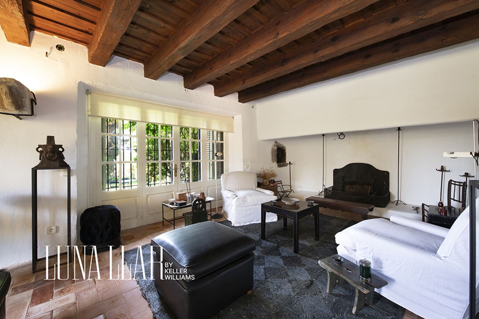 8 bedroom Villa for sale in Pineda de Mar with pool garage - € 3,500,000 (Ref: 9966293)