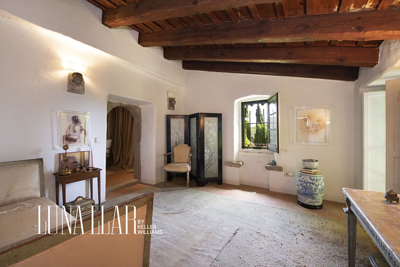 8 bedroom Villa for sale in Pineda de Mar with pool garage - € 3,500,000 (Ref: 9966293)