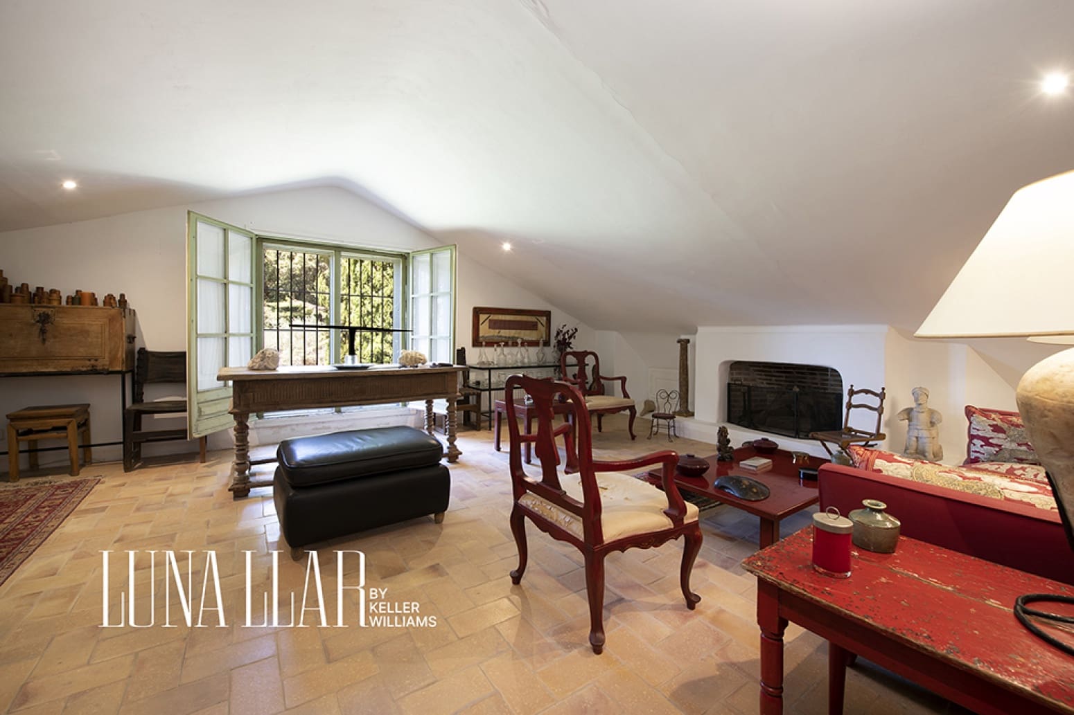 8 bedroom Villa for sale in Pineda de Mar with pool garage - € 3,500,000 (Ref: 9966293)
