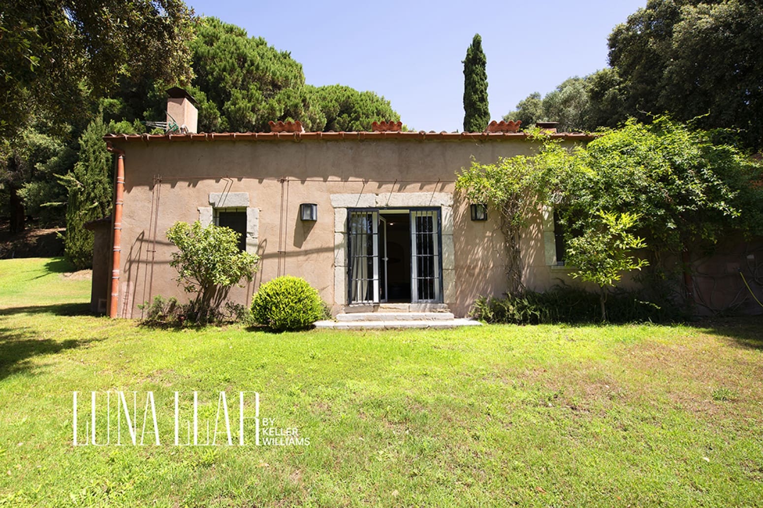 8 bedroom Villa for sale in Pineda de Mar with pool garage - € 3,500,000 (Ref: 9966293)