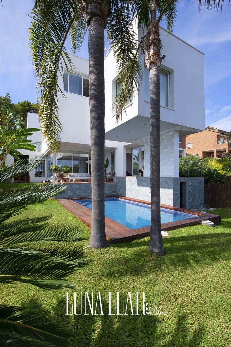 7 soverom Villa til salgs i Castelldefels med garasje - € 1 890 000 (Ref: 9974938)