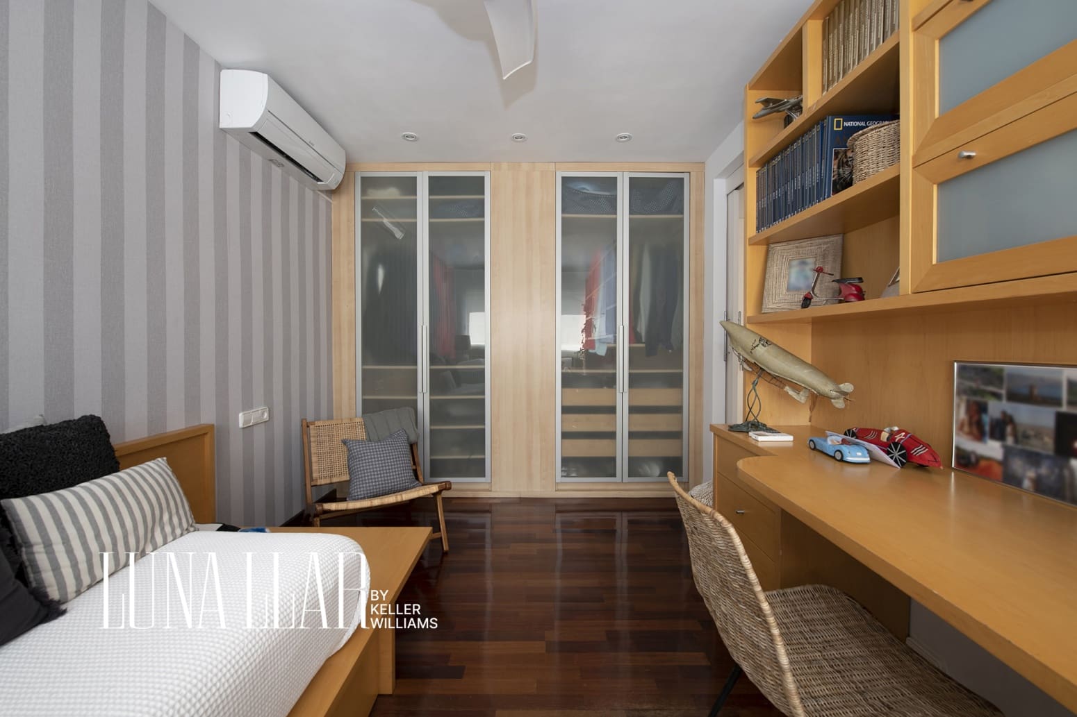 7 soverom Villa til salgs i Castelldefels med garasje - € 1 890 000 (Ref: 9974938)