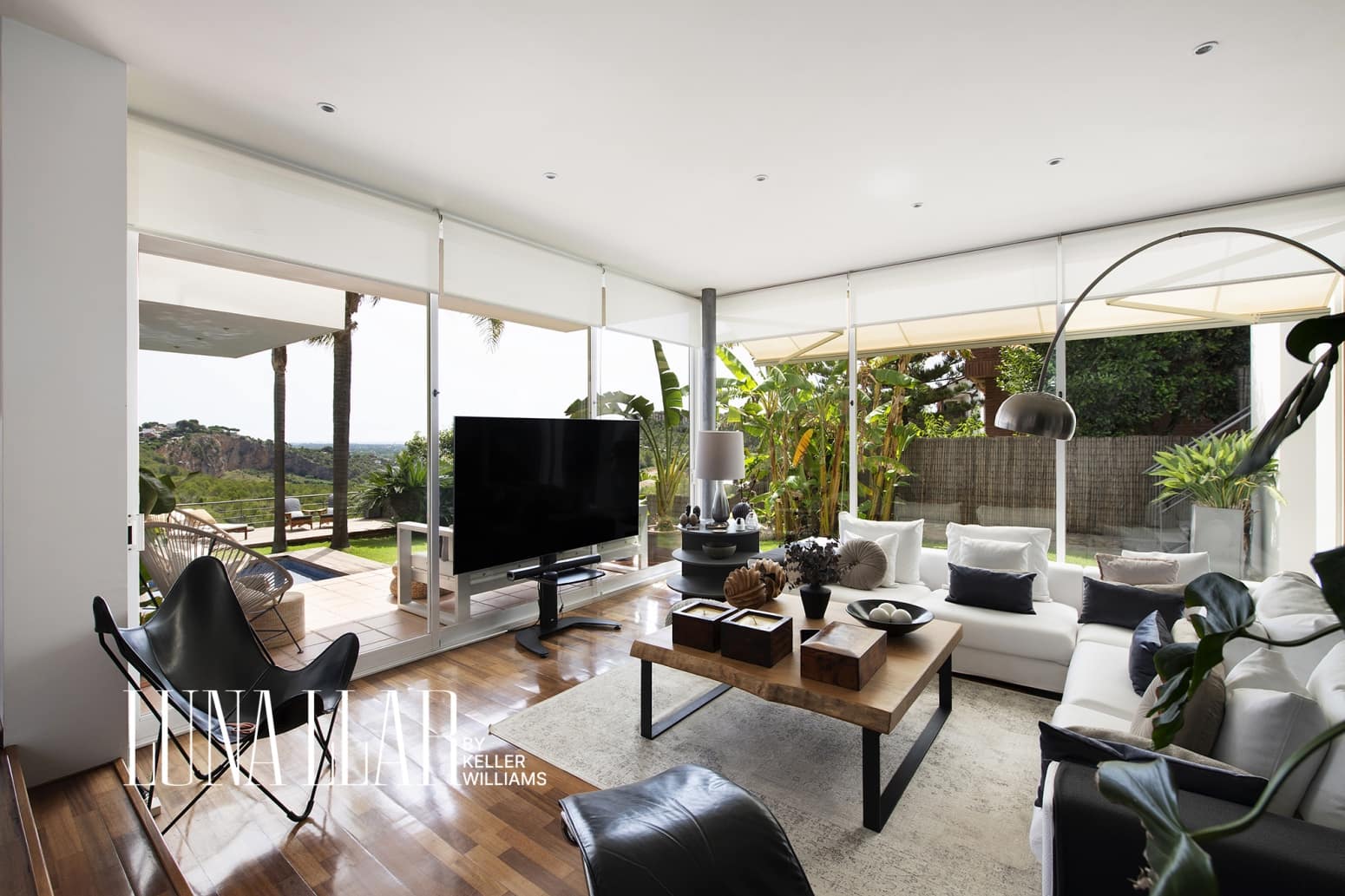 7 soverom Villa til salgs i Castelldefels med garasje - € 1 890 000 (Ref: 9974938)