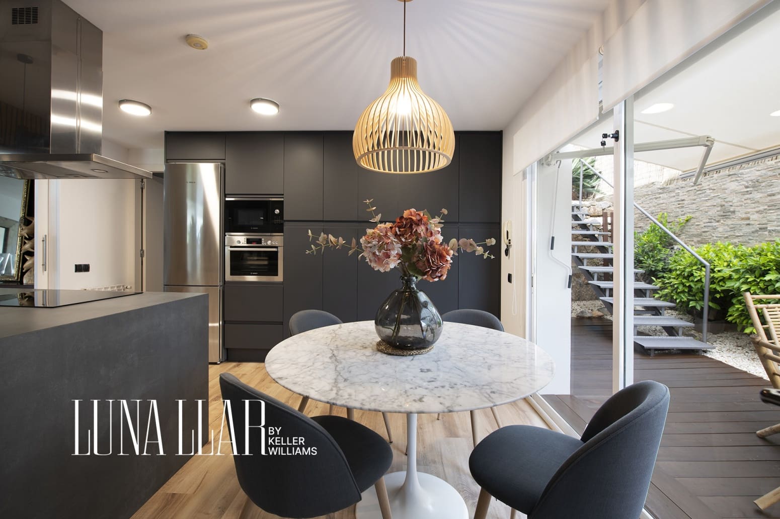 7 soverom Villa til salgs i Castelldefels med garasje - € 1 890 000 (Ref: 9974938)