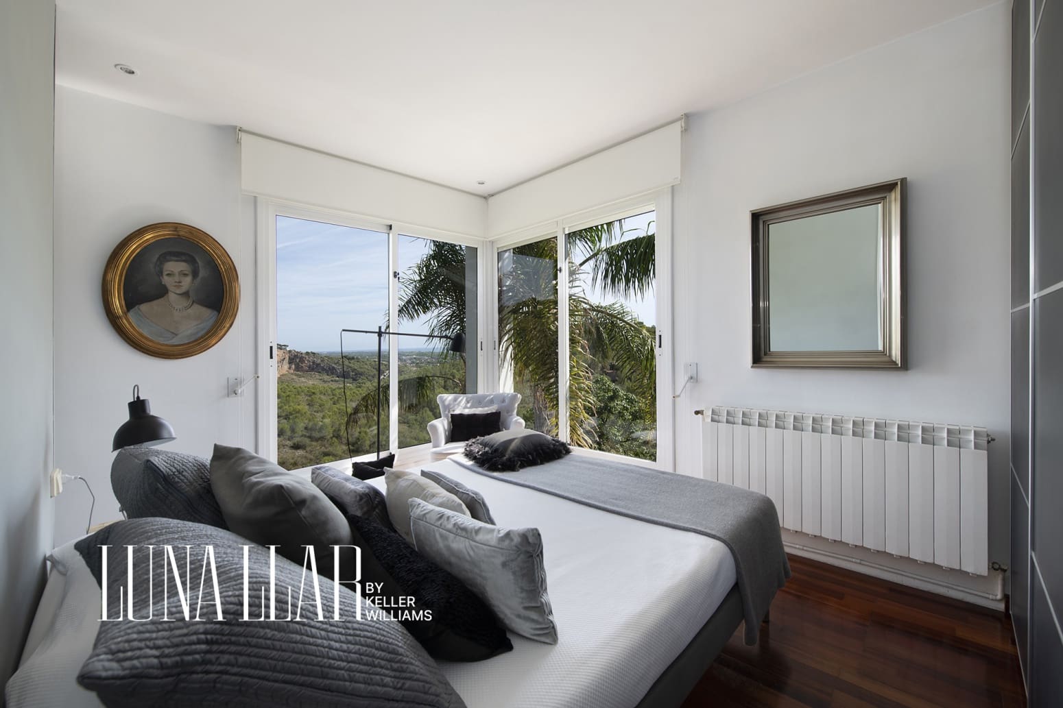 7 soverom Villa til salgs i Castelldefels med garasje - € 1 890 000 (Ref: 9974938)
