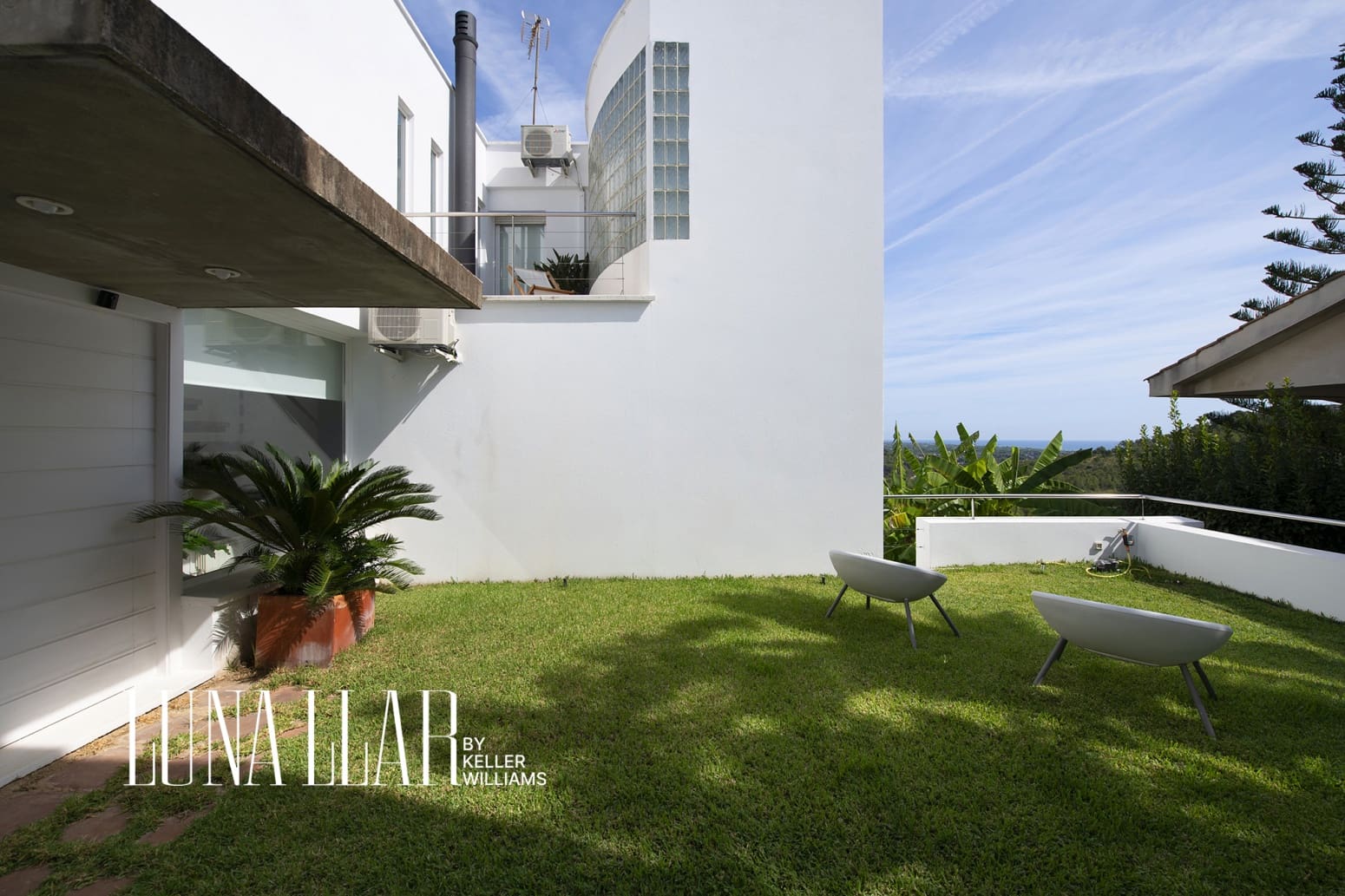 7 soverom Villa til salgs i Castelldefels med garasje - € 1 890 000 (Ref: 9974938)