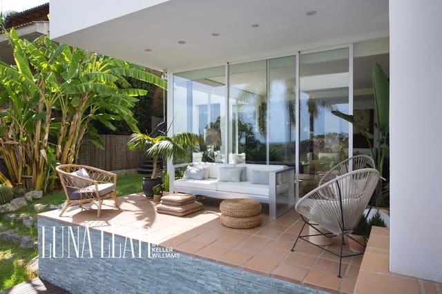 7 soveværelse Villa til salg i Castelldefels med garage - € 1.890.000 (Ref: 9974938)