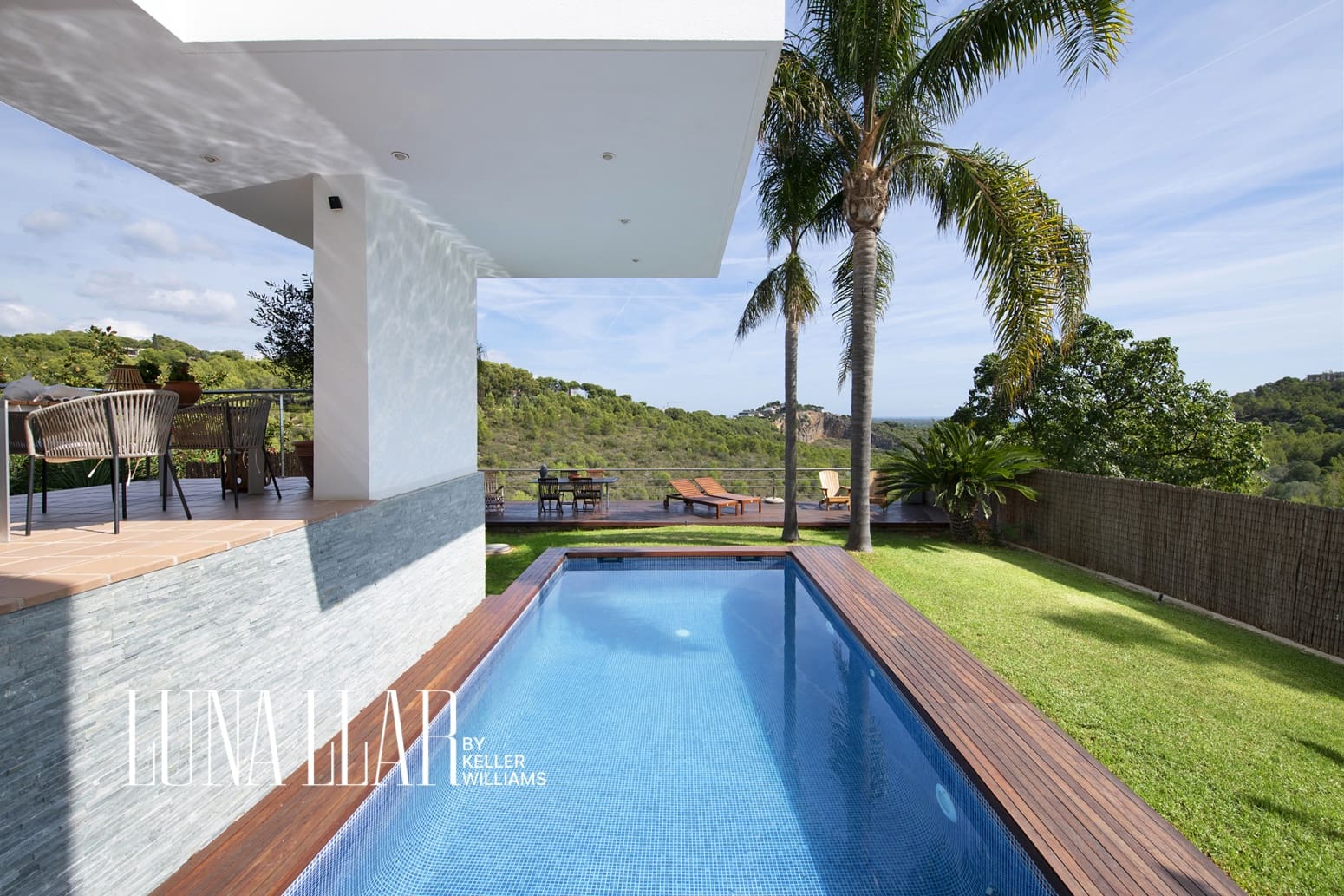 7 soverom Villa til salgs i Castelldefels med garasje - € 1 890 000 (Ref: 9974938)
