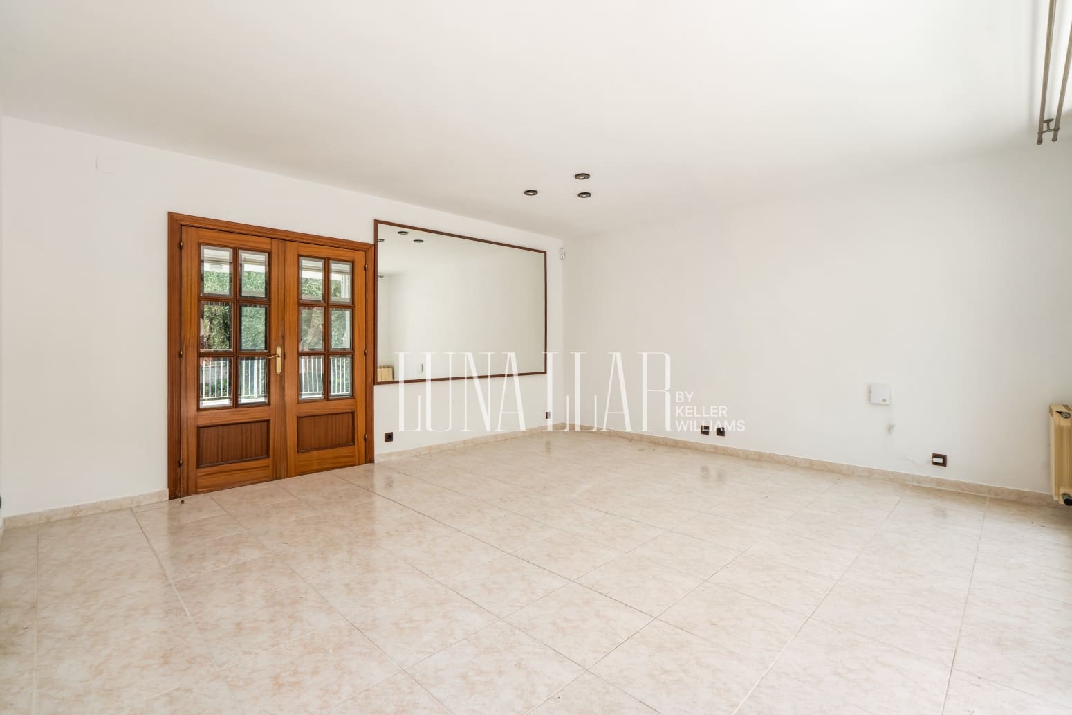 5 sovrum Villa till salu i Castelldefels med garage - 710 000 € (Ref: 9996718)