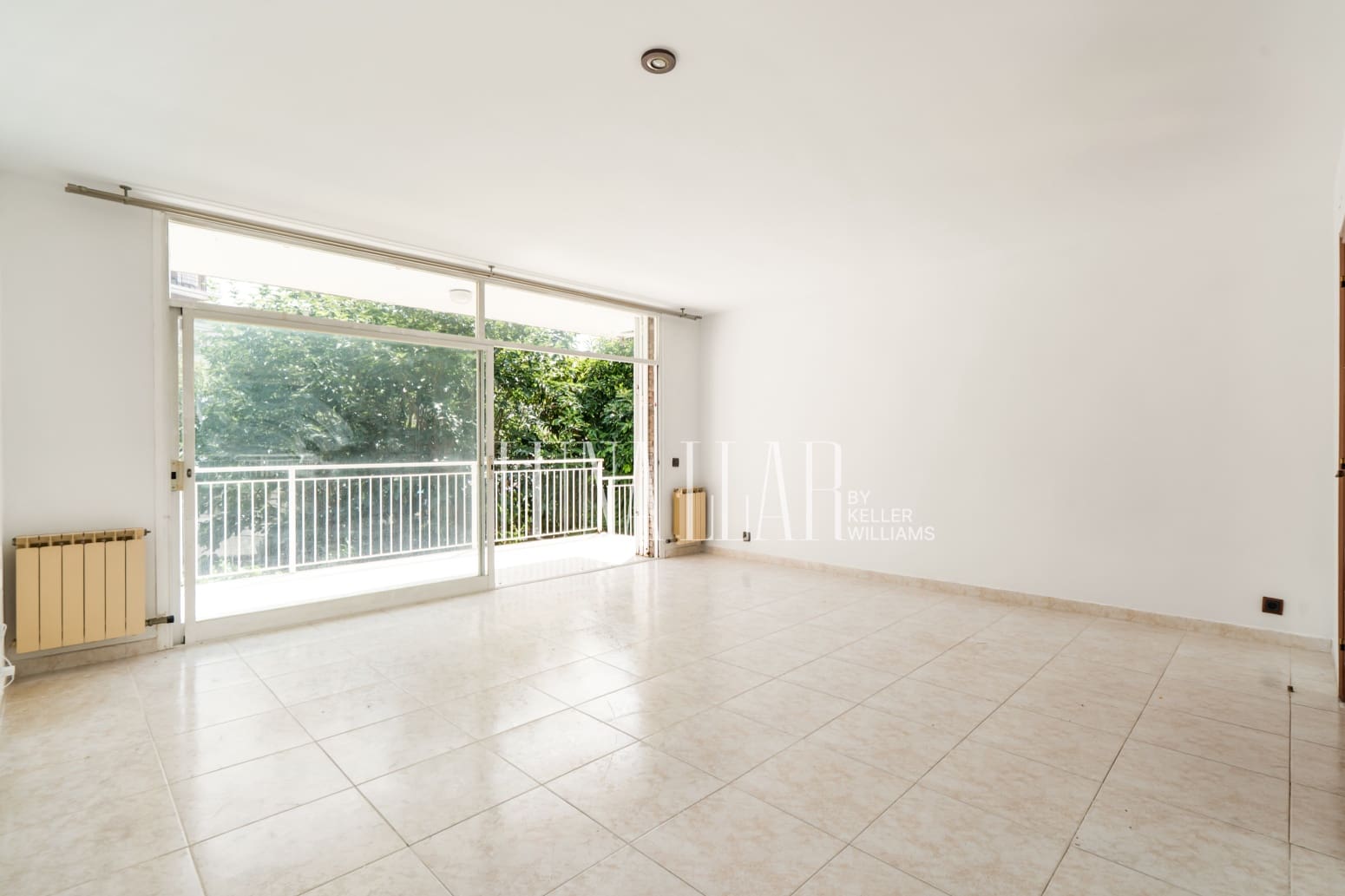 5 sovrum Villa till salu i Castelldefels med garage - 710 000 € (Ref: 9996718)
