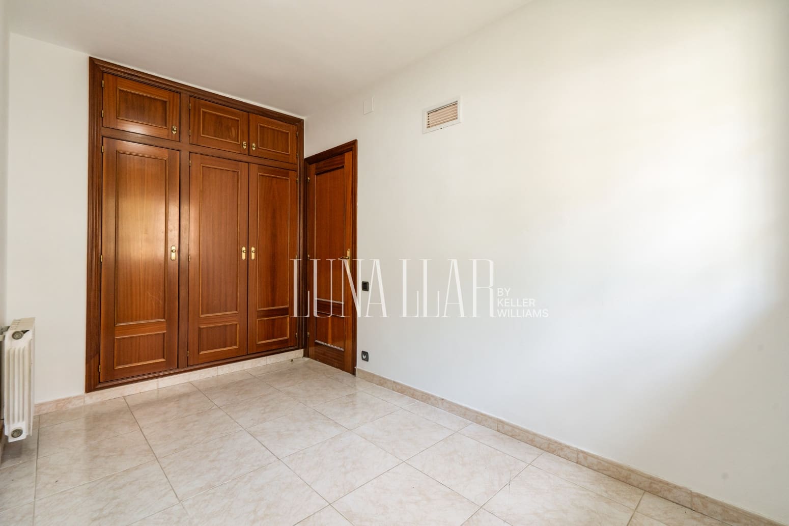 5 sovrum Villa till salu i Castelldefels med garage - 710 000 € (Ref: 9996718)