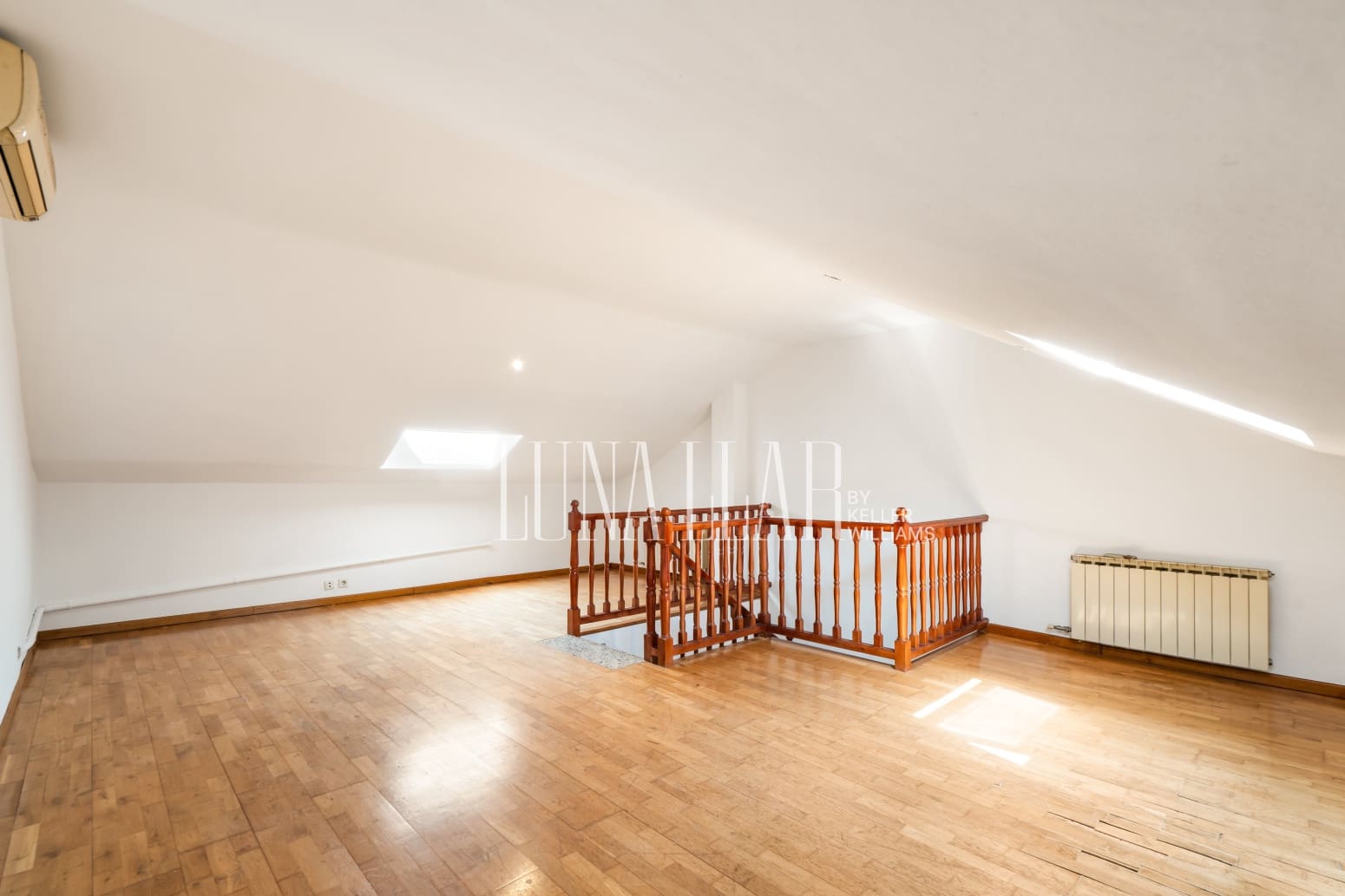 5 sovrum Villa till salu i Castelldefels med garage - 710 000 € (Ref: 9996718)