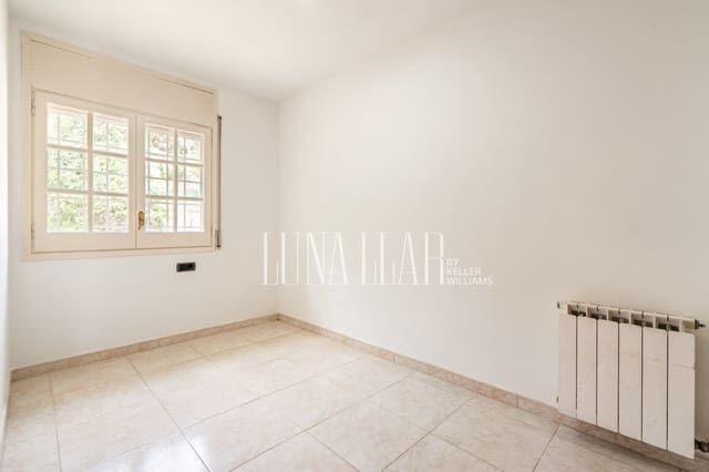 5 Zimmer Villa zu verkaufen in Castelldefels mit Garage - 710.000 € (Ref: 9996718)