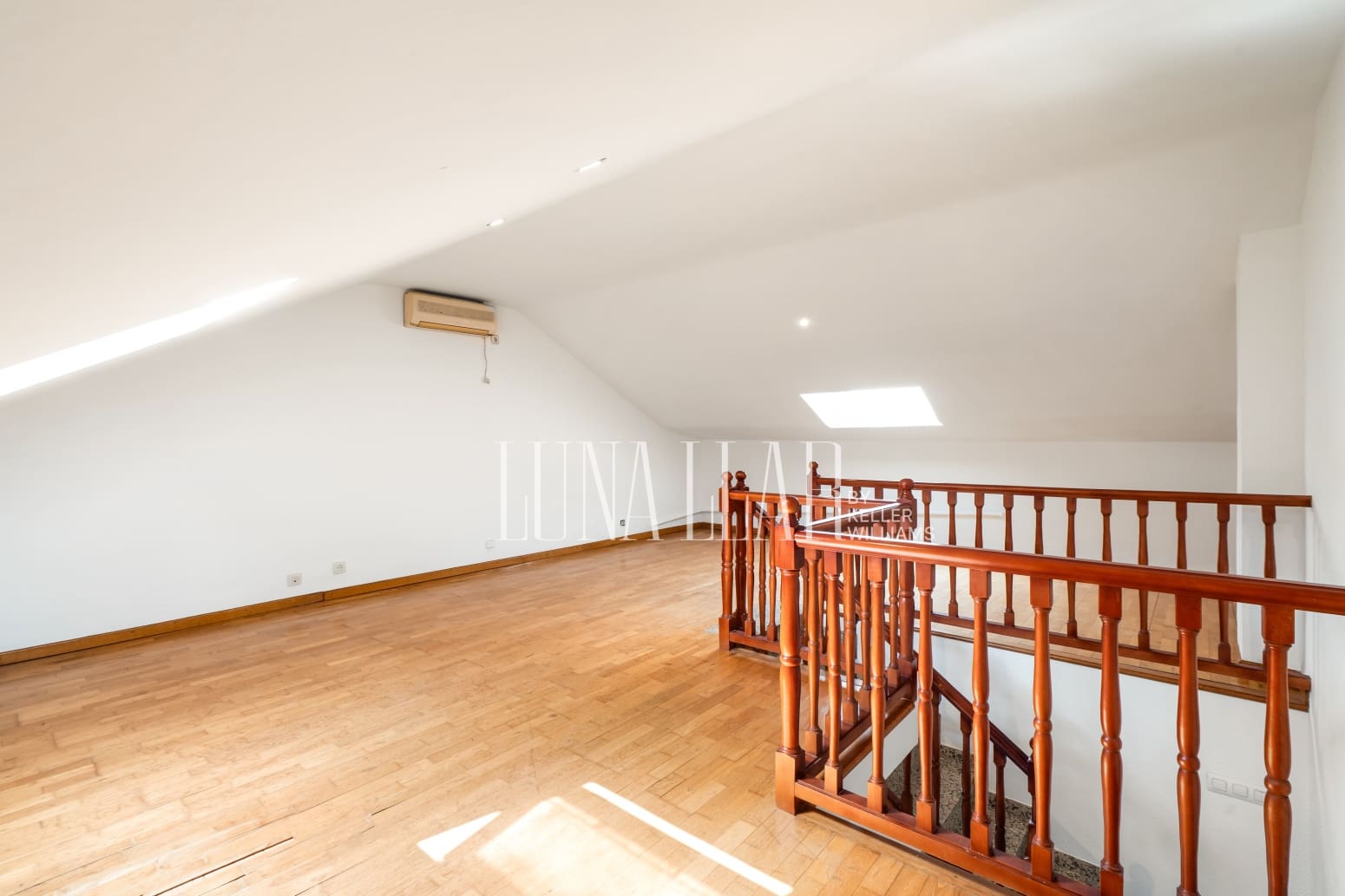 5 sovrum Villa till salu i Castelldefels med garage - 710 000 € (Ref: 9996718)
