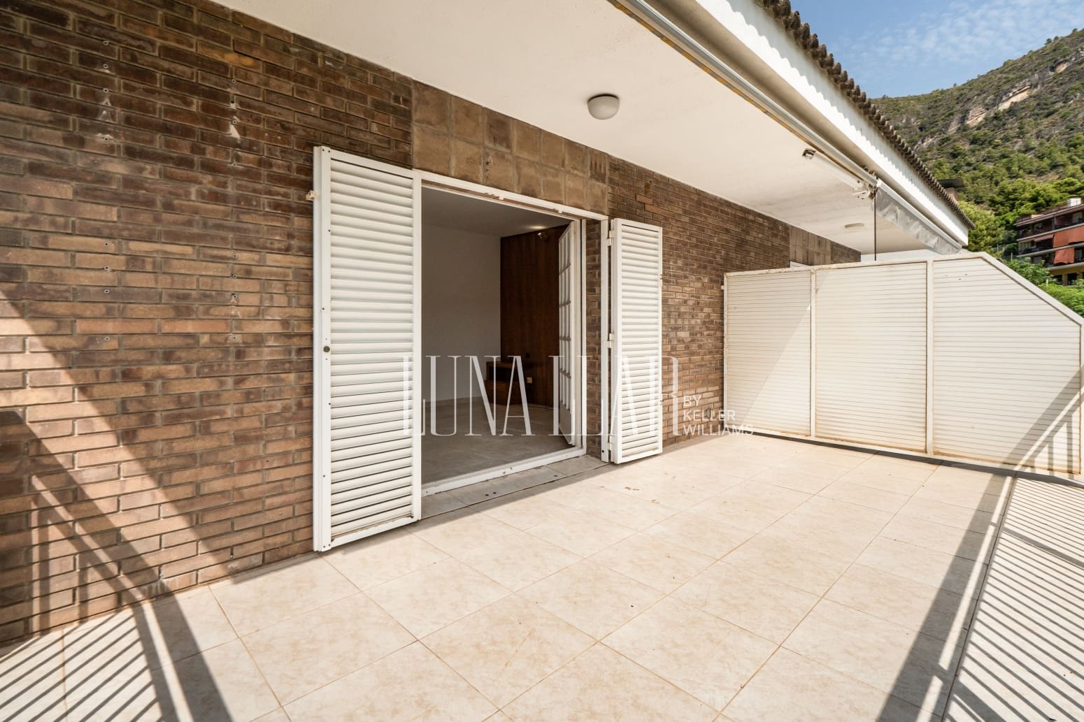 5 sovrum Villa till salu i Castelldefels med garage - 710 000 € (Ref: 9996718)