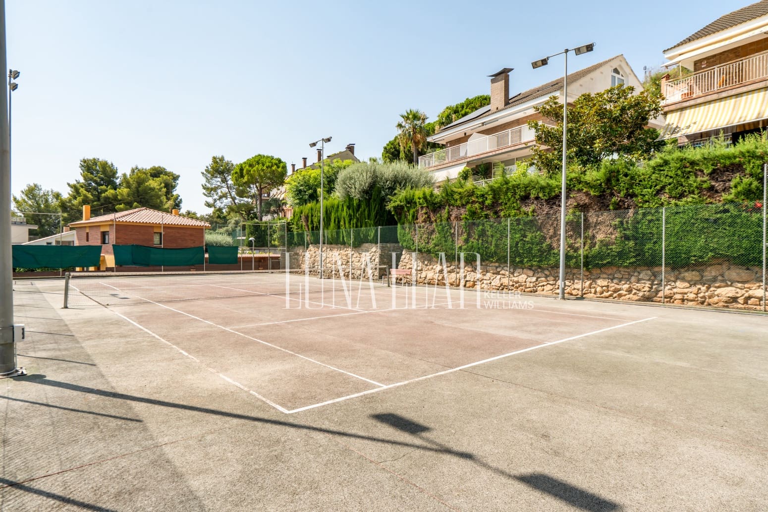 5 sovrum Villa till salu i Castelldefels med garage - 710 000 € (Ref: 9996718)