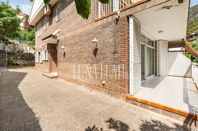 5 Zimmer Villa zu verkaufen in Castelldefels mit Garage - 710.000 € (Ref: 9996718)