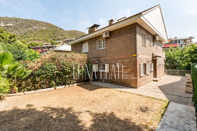 5 Zimmer Villa zu verkaufen in Castelldefels mit Garage - 710.000 € (Ref: 9996718)