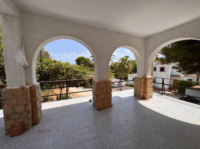 3 bedroom Villa for sale in Moraira, Teulada-Moraira with garage - € 499,000 (Ref: 10010230)