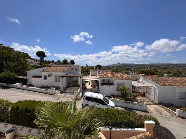 1 bedroom Apartment for sale in Moraira, Teulada-Moraira with pool - € 170,000 (Ref: 10027639)