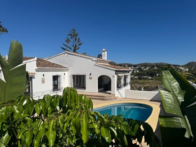 3 soveværelse Villa til salg i Moraira, Teulada-Moraira med swimmingpool garage - € 1.095.000 (Ref: 10037805)