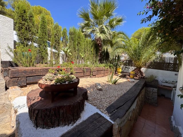 3 chambre Bungalow à vendre à Moraira, Teulada-Moraira avec piscine garage - 415 000 € (Ref: 10042450)