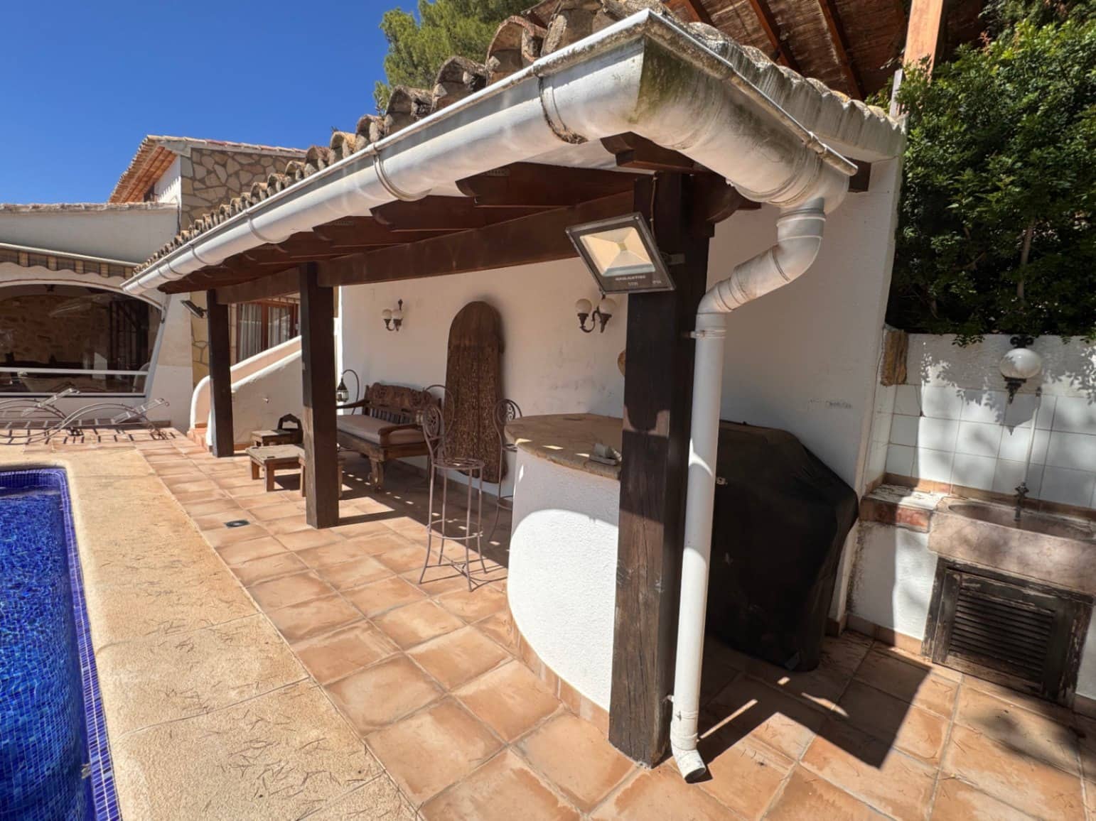 4 soveværelse Villa til salg i Montemar med swimmingpool garage - € 780.000 (Ref: 10111200)