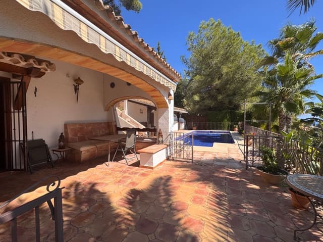 4 soveværelse Villa til salg i Montemar, Benissa med swimmingpool garage - € 780.000 (Ref: 10111200)
