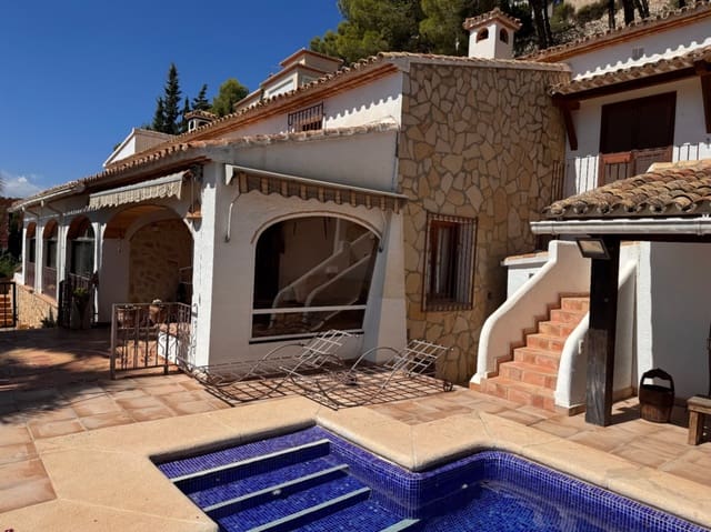 4 soveværelse Villa til salg i Montemar, Benissa med swimmingpool garage - € 780.000 (Ref: 10111200)
