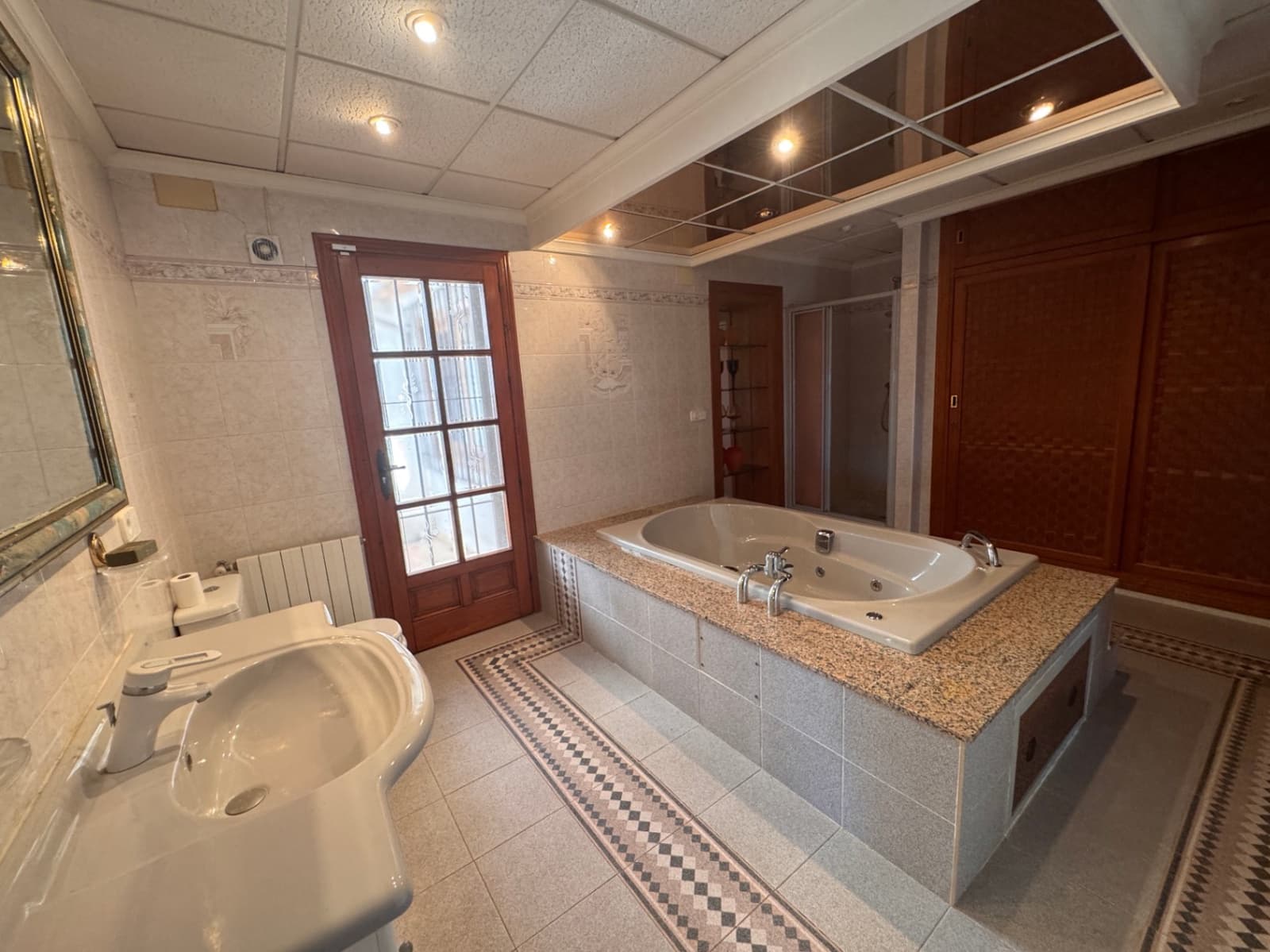 4 soveværelse Villa til salg i Montemar med swimmingpool garage - € 780.000 (Ref: 10111200)