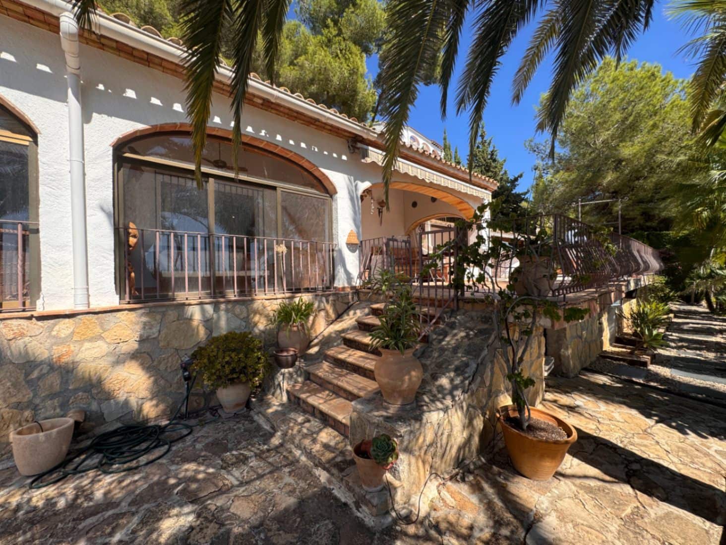 4 soveværelse Villa til salg i Montemar med swimmingpool garage - € 780.000 (Ref: 10111200)