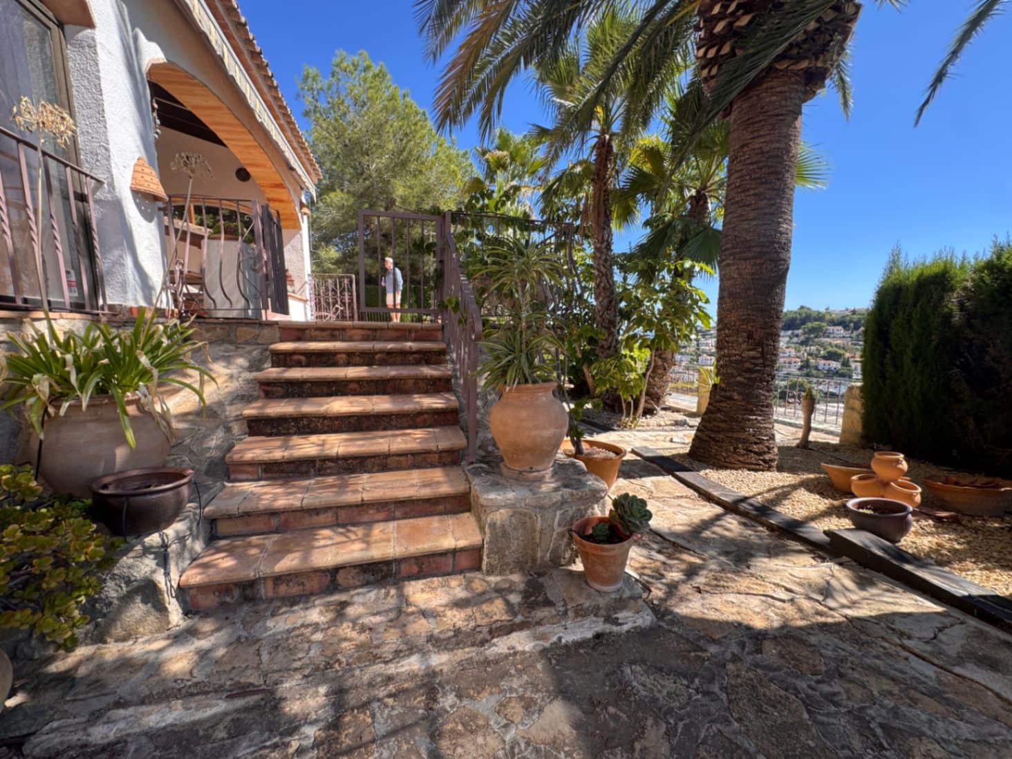 4 soveværelse Villa til salg i Montemar med swimmingpool garage - € 780.000 (Ref: 10111200)
