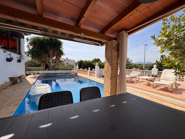 3 slaapkamer Villa te koop in Moraira, Teulada-Moraira met zwembad garage - € 470.000 (Ref: 10138777)