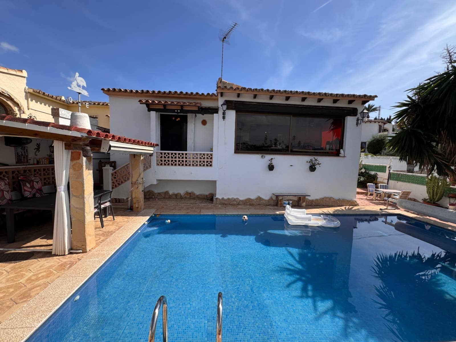 3 slaapkamer Villa te koop in Moraira met zwembad garage - € 470.000 (Ref: 10138777)