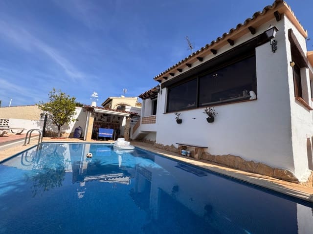3 slaapkamer Villa te koop in Moraira, Teulada-Moraira met zwembad garage - € 470.000 (Ref: 10138777)