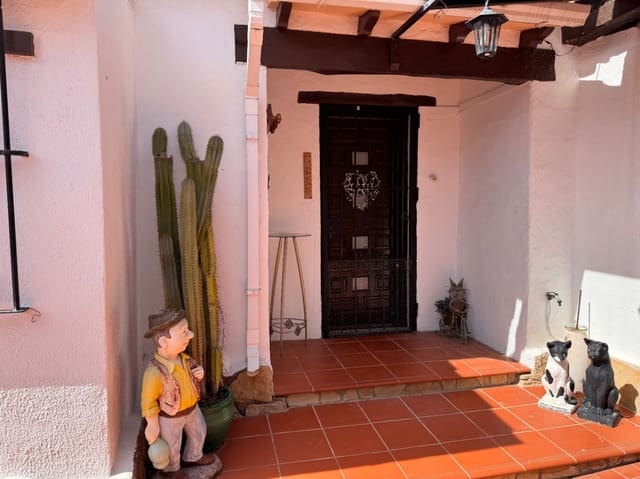 3 slaapkamer Villa te koop in Moraira, Teulada-Moraira met zwembad garage - € 470.000 (Ref: 10138777)