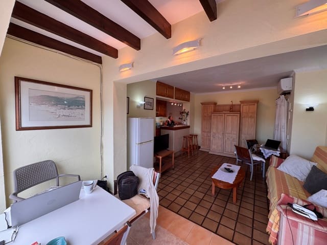 Apartamento de 4 habitaciones en Moraira, Teulada-Moraira en venta con piscina - 255.000 € (Ref: 10138780)