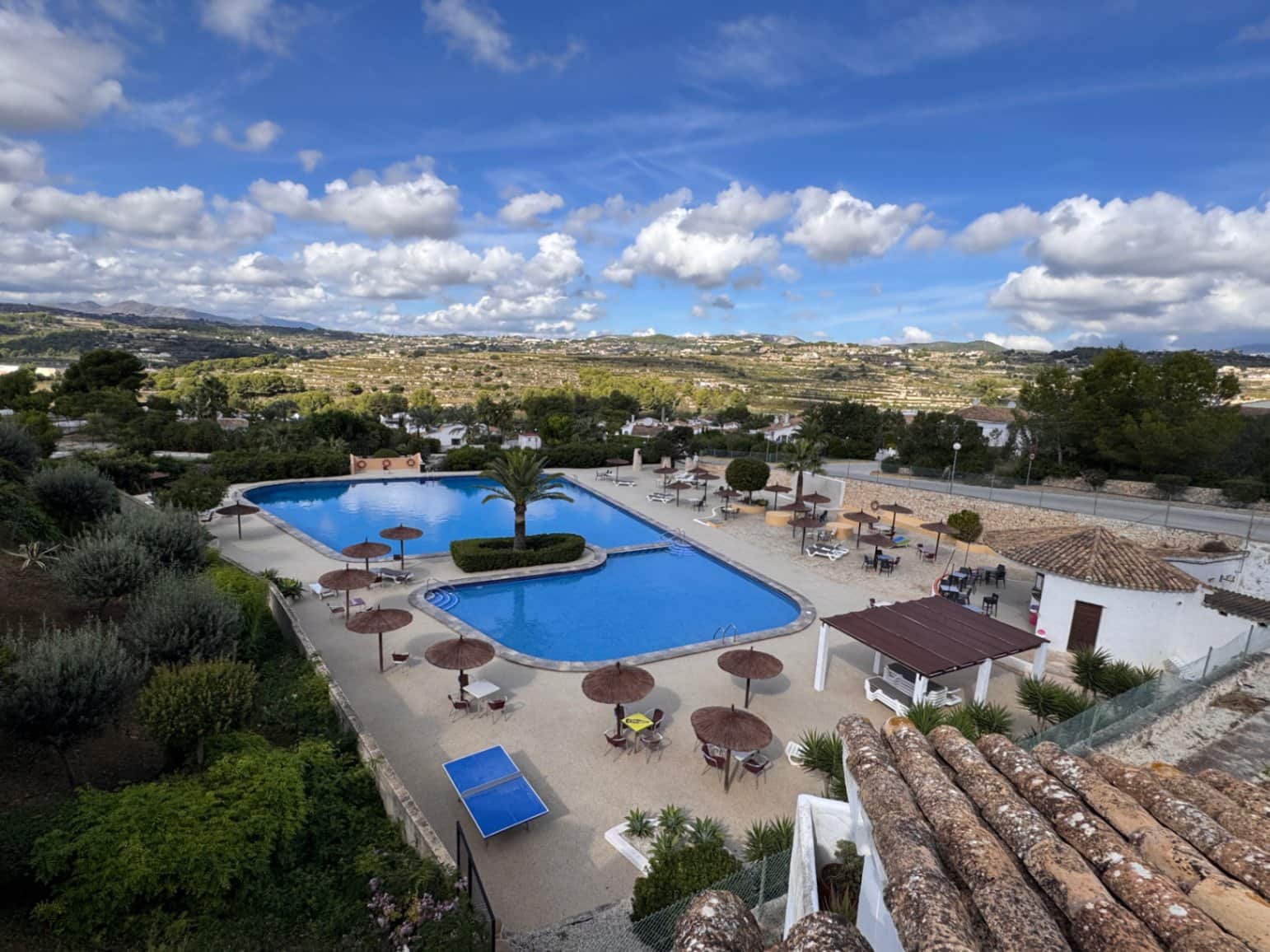 4 bedroom Apartment for sale in Moraira with pool - € 255,000 (Ref: 10138780)