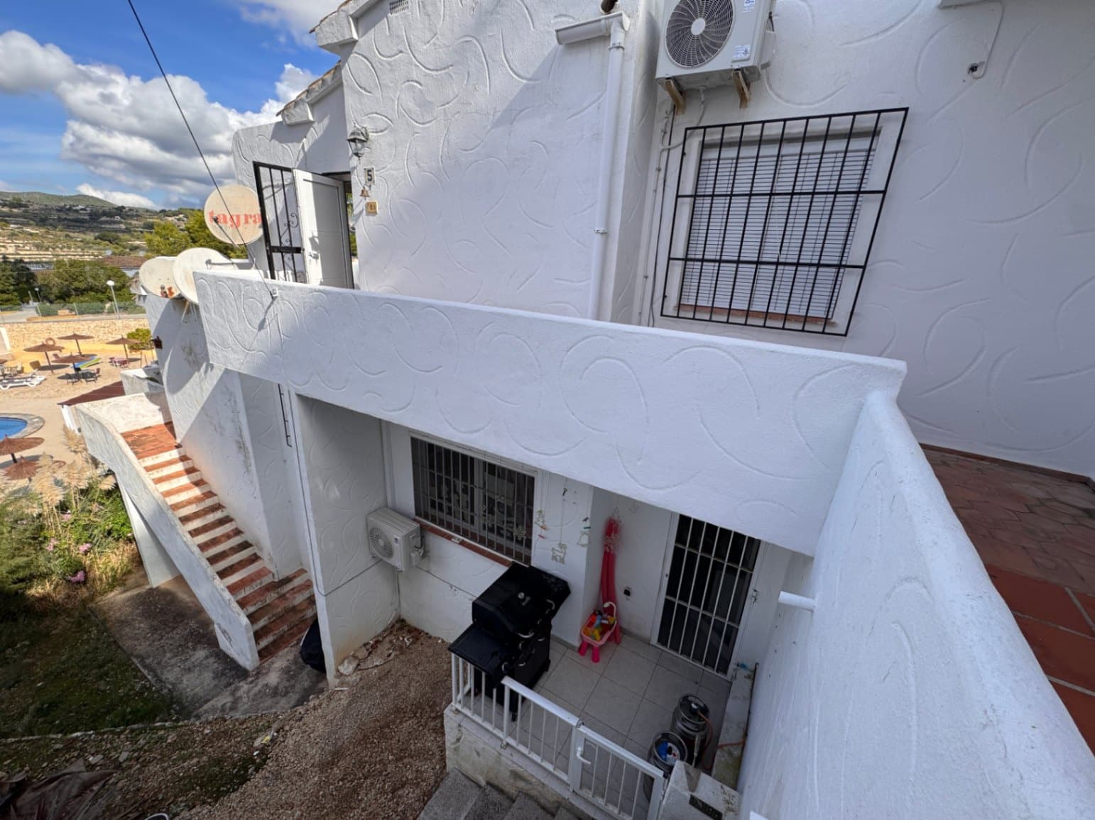 4 bedroom Apartment for sale in Moraira with pool - € 255,000 (Ref: 10138780)