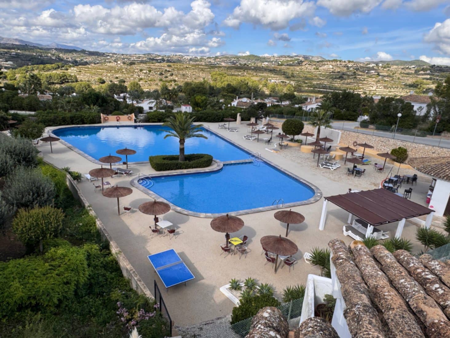 4 bedroom Apartment for sale in Moraira with pool - € 255,000 (Ref: 10138780)