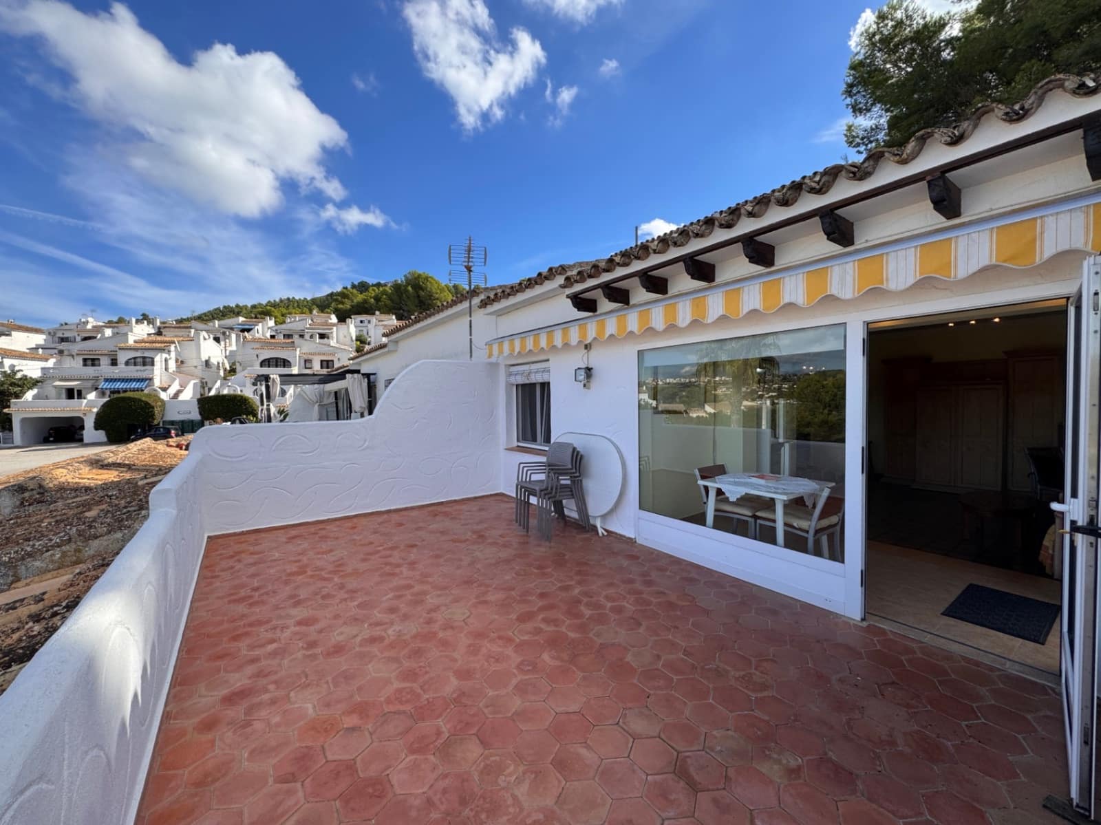 4 bedroom Apartment for sale in Moraira with pool - € 255,000 (Ref: 10138780)